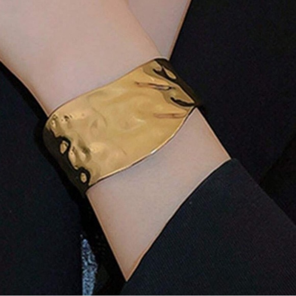 New Cuff  bracelet - Picture 3 of 5